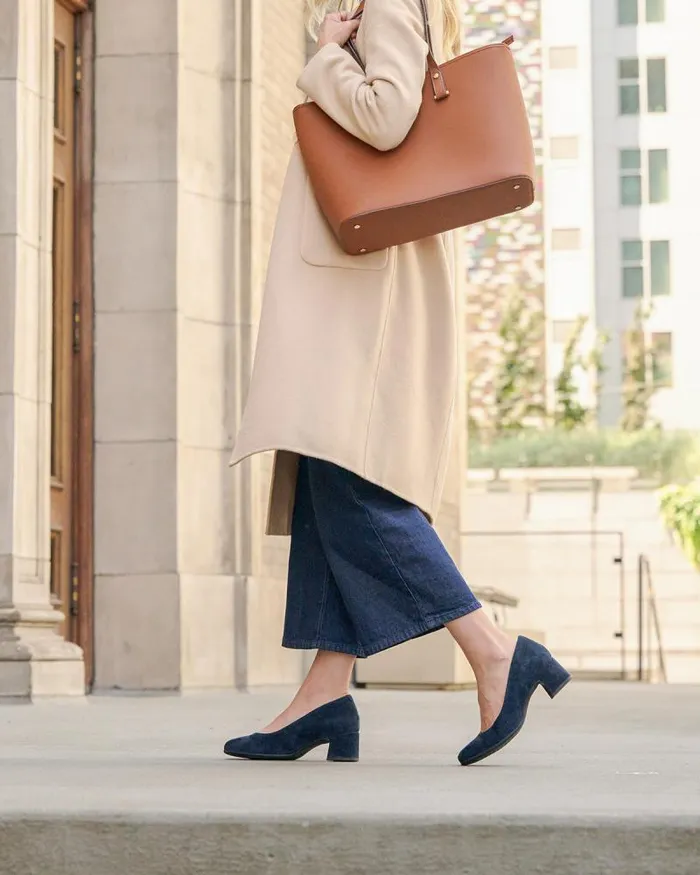 ABEO Avenue Pump Metatarsal Blue Womens Abeo Dress