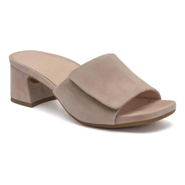 ABEO Avenue Slide Beige Womens Abeo Dress