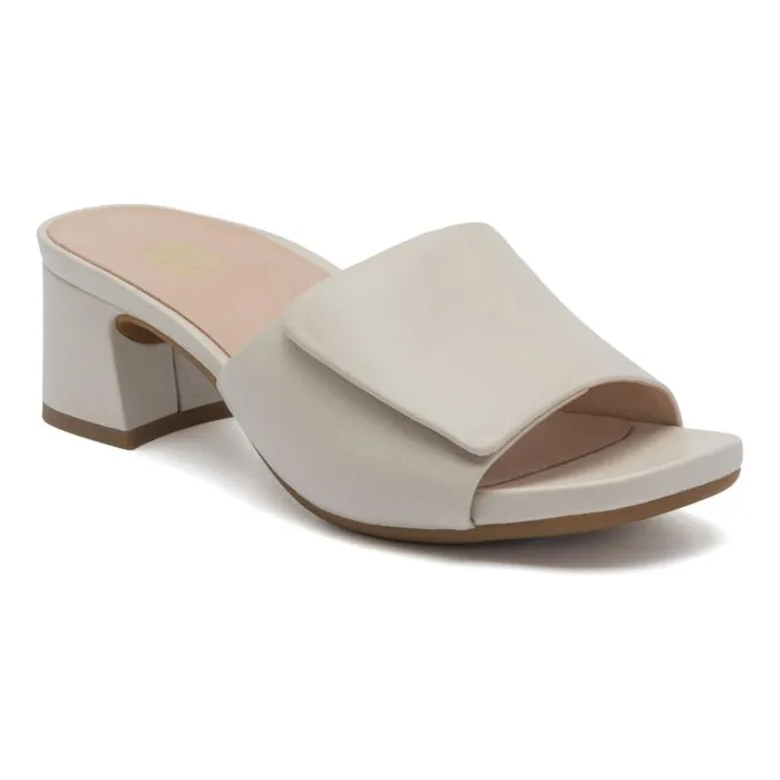 ABEO Avenue Slide White Womens Abeo Dress