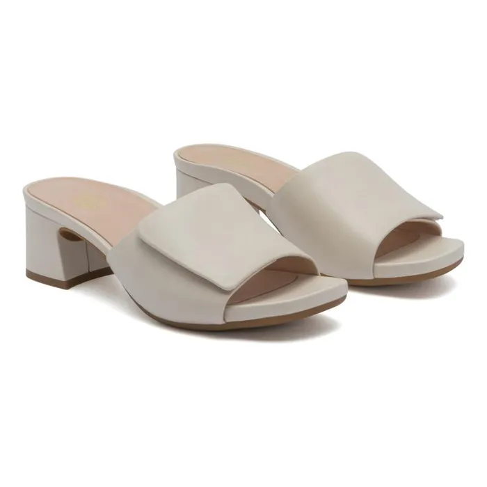 ABEO Avenue Slide White Womens Abeo Dress