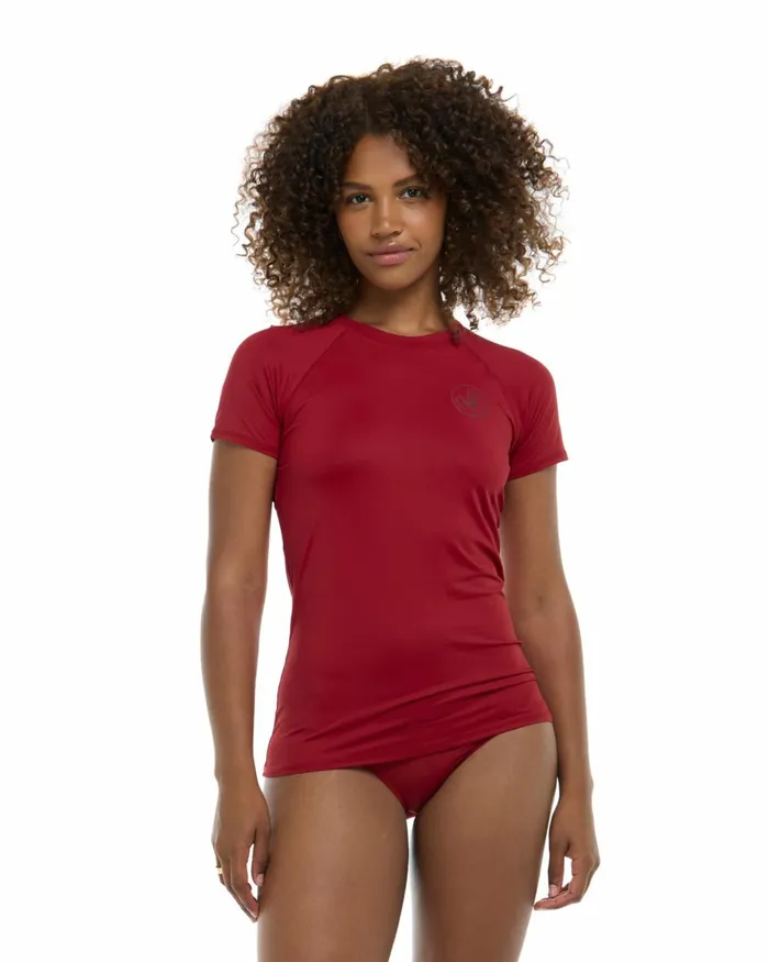 Body Glove Rash Guards Sun Protection Women Smoothies In Motion Short Sleeve Rashguard 8211 Cranberry Body Glove Rash Guards Sun Protection Women Smoothies In Motion Short Sleeve Rashguard 8211 Cranberry