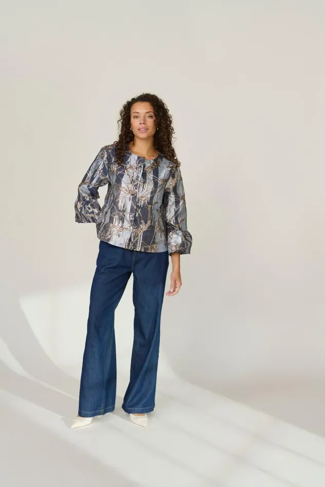 Jackets and Coats Women CULTURE CUbanjo Jacket With Bell Sleeves Blue Floral