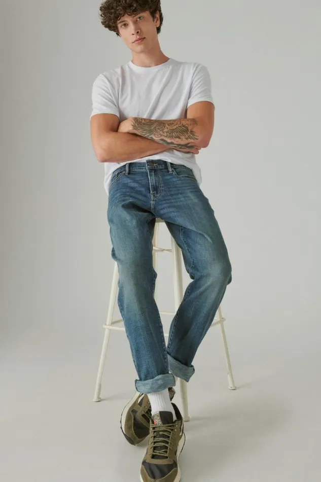 Lucky Brand 410 Athletic Straight Coolmax Stretch Jean Cowen Men Jeans
