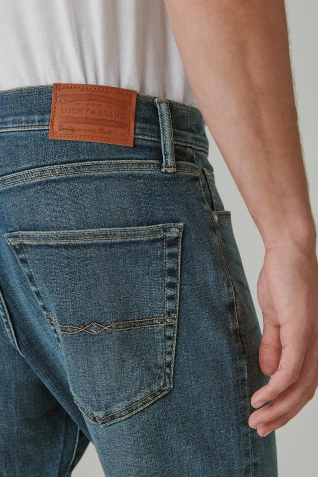 Lucky Brand 410 Athletic Straight Coolmax Stretch Jean Cowen Men Jeans