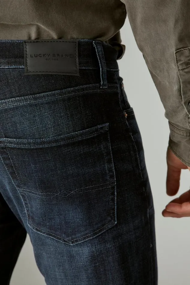 Lucky Brand 410 Athletic Straight Coolmax Stretch Jean Genesis Men Jeans