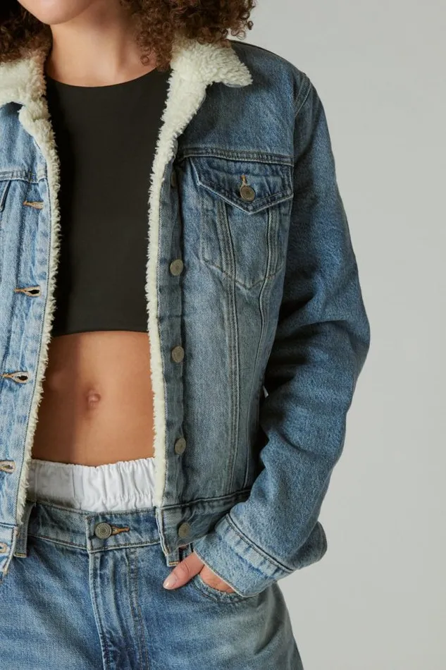 Lucky Brand Faux Shearling Lined Denim Trucker Jacket Loretto Sky Women Jackets and Outerwear