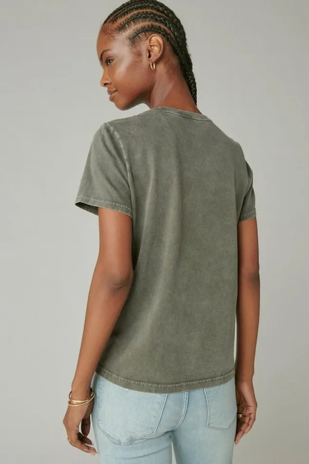 Lucky Brand Mandala Rock Crew Tee Beluga Women Graphic Tees