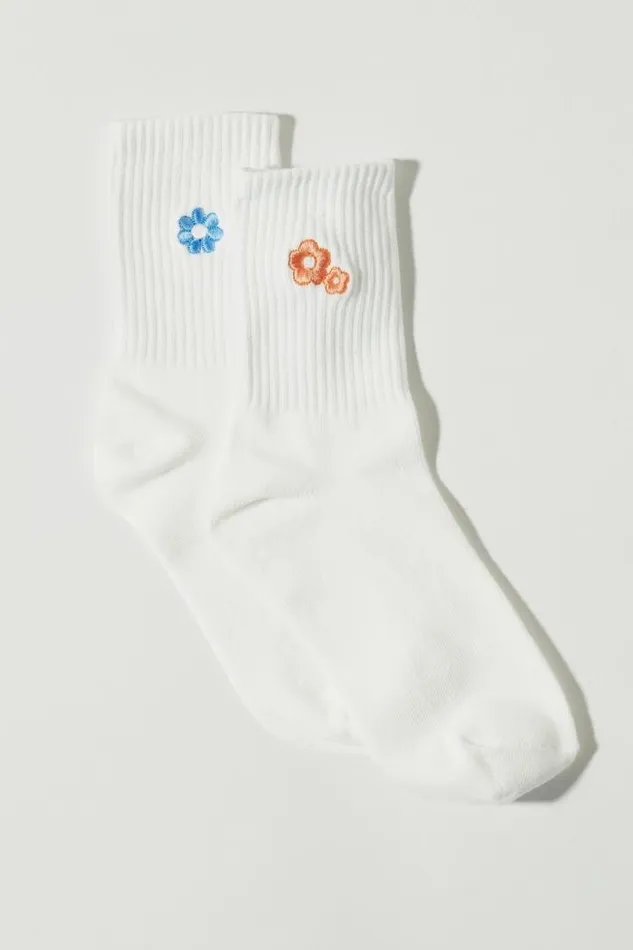 Lucky Brand Retro Flower Embroidered Sock Pack White Women Socks