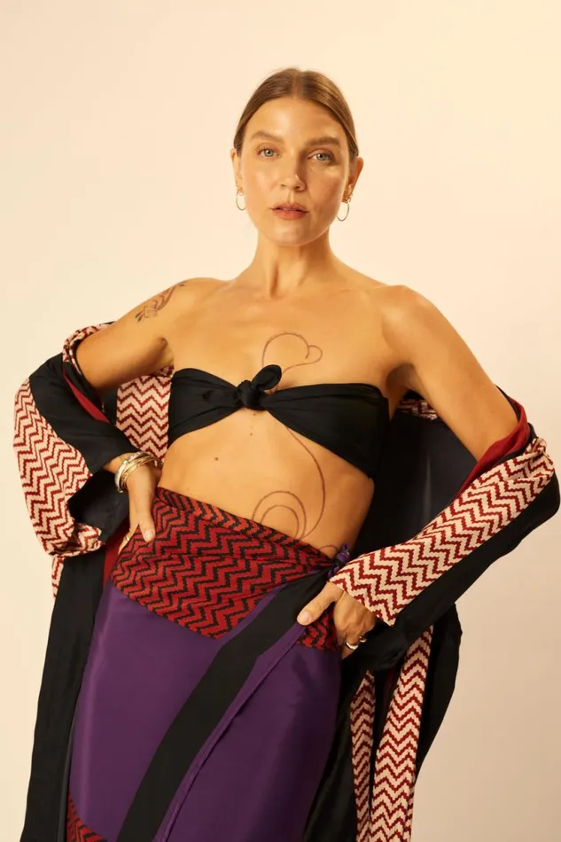 Natalie Martin SARONGSCARF Block Zigzag Aubergine Shop Bottoms