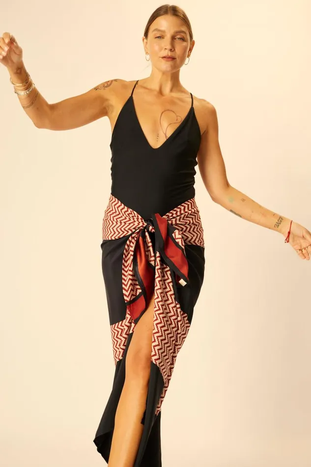 Natalie Martin SARONGSCARF Block Zigzag Noire Shop Coverups