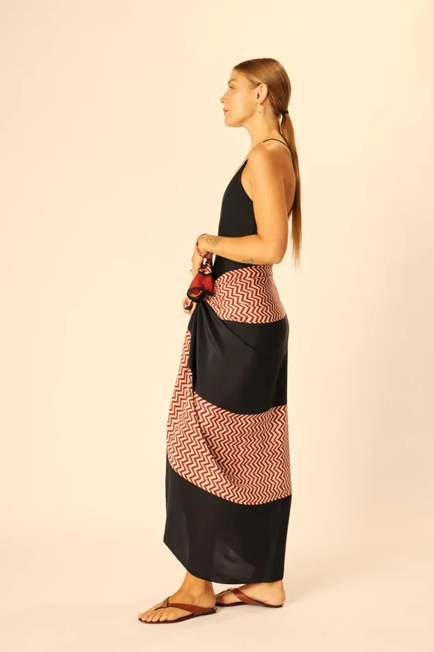 Natalie Martin SARONGSCARF Block Zigzag Noire Shop Coverups