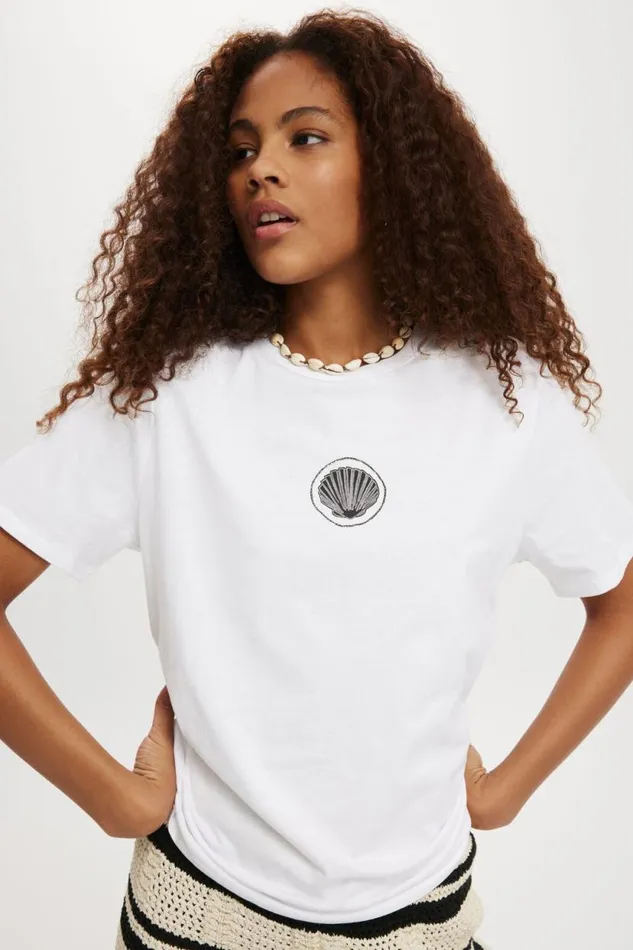 Regular Fit Graphic Tee Rhodes White Women Cotton On Tops Regular Fit Graphic Tee Rhodes White Women Cotton On Tops