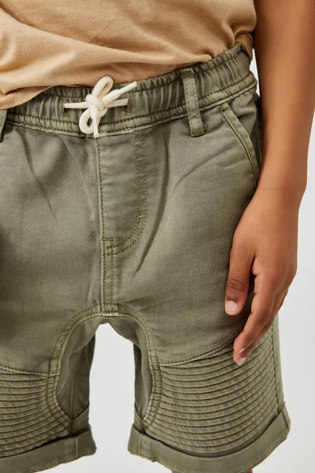 Slouch Fit Short Lorne Green Boys Cotton On Shorts Slouch Fit Short Lorne Green Boys Cotton On Shorts