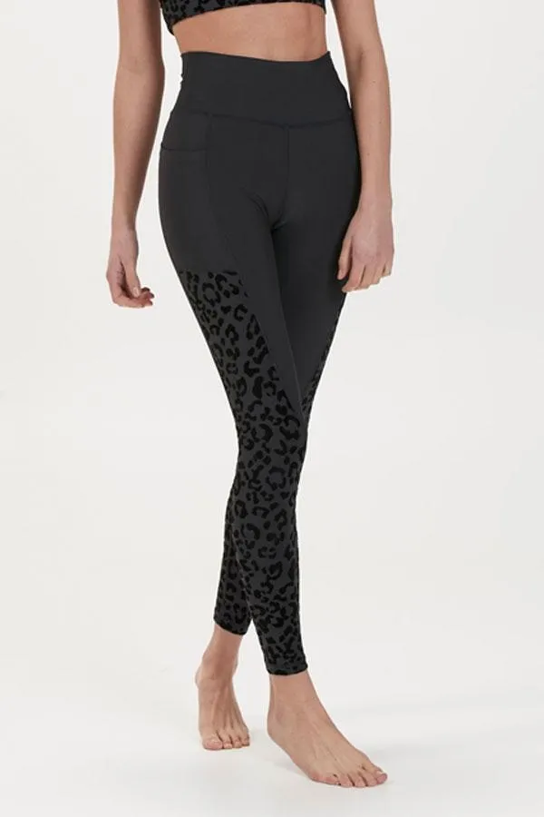Sosandar Activewear Women Carolina Black Leopard Print Activewear Leggings With Pockets Black