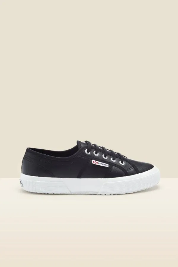 Sosandar Trainers 8211 Superga and Victoria Women Superga 2750 Classic Black and White Trainers Black White