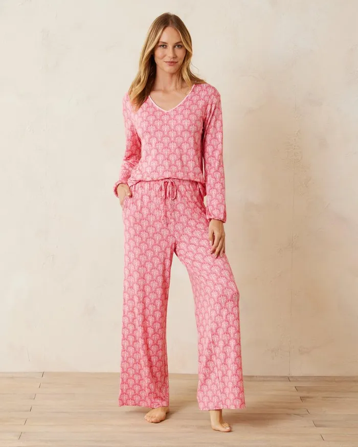Tommy Bahama Long Sleeve and Pants Sleep Set Pale Pink Women Sleepwear Tommy Bahama Long Sleeve and Pants Sleep Set Pale Pink Women Sleepwear