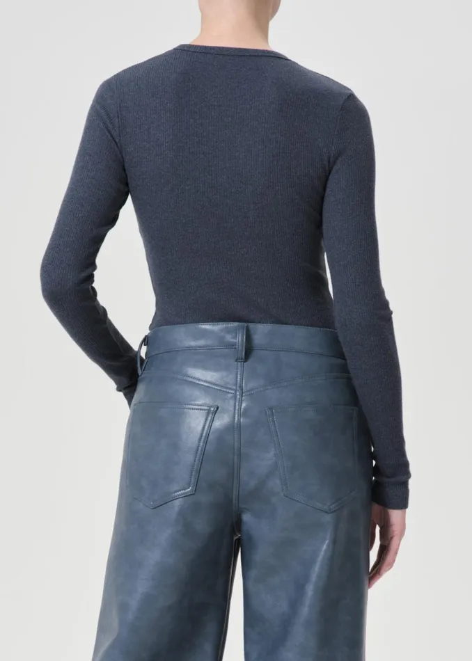 Tops and Bodysuits Women Agolde Delphi Slim Tee In Blue Jay