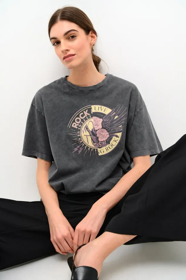 Tops and TShirts Women CULTURE CUash Tshirt