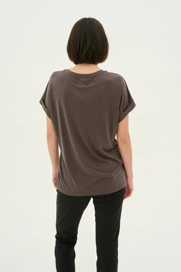 Tops and TShirts Women CULTURE Kajsa Tshirt Blackened Pearl