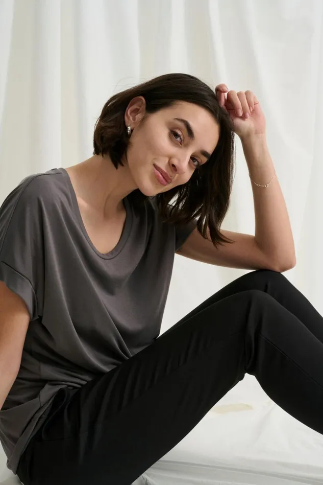 Tops and TShirts Women CULTURE Kajsa Tshirt Blackened Pearl