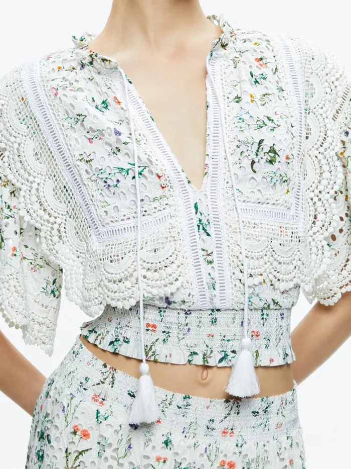 Tops Women Alice Olivia TABITHA LACE BUTTON FRONT CROPPED BLOUSE Georgia Floral
