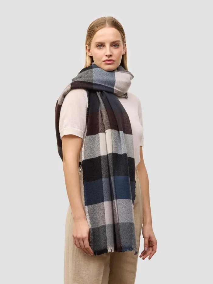 Women Begg X Co Scarves Alloa Courchevel Cashmere Stole Navy Black